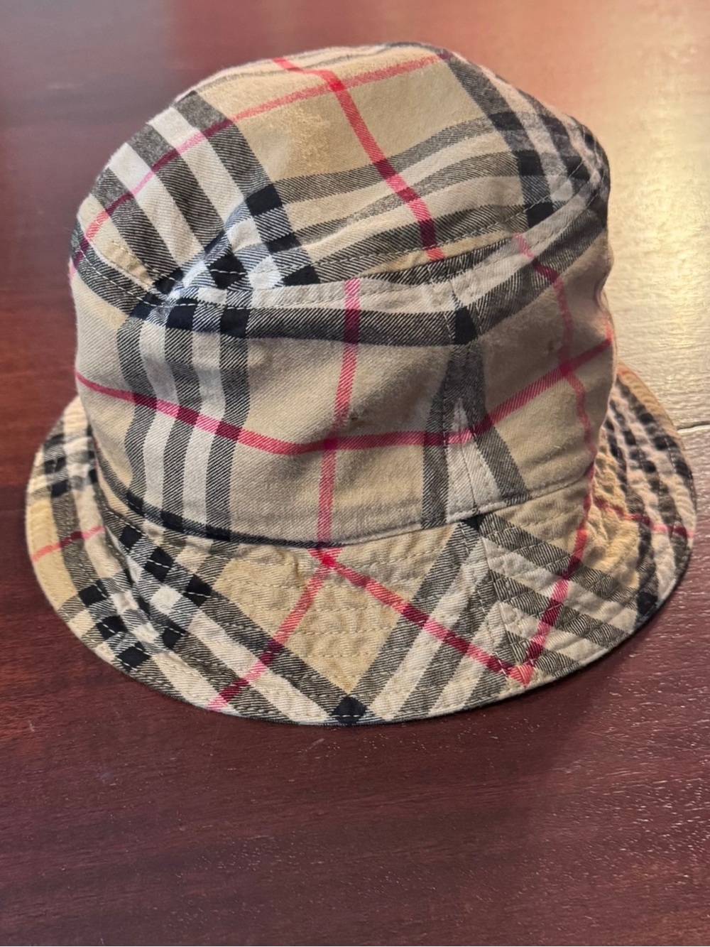 NWT $480 Burberry Plaid Bucket Hat size small women’s